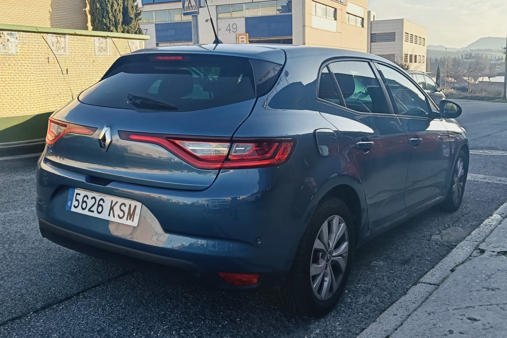 Renting Flexible 6 Meses | Renault Megane IV 1.5 DCI 115cv M6